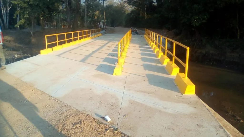 Construcción de caja puente sobre la quebrada Chasnigua