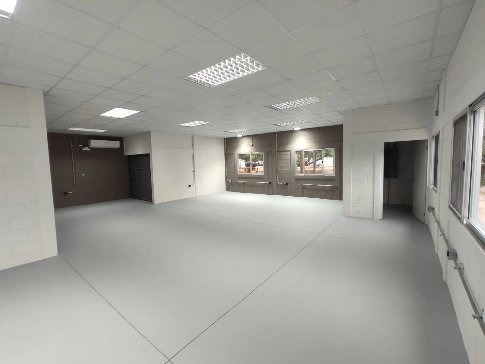 Contratación de Servicios para la Remodelación, Mantenimiento, Construcción y Acondicionamiento del Departamento de Armas y Municiones de Logística (DAM)